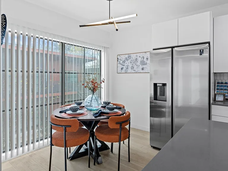 400 E 30th St #205 — Photo 14