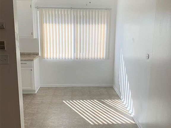 4th image of 4011 W 129th St APT 12