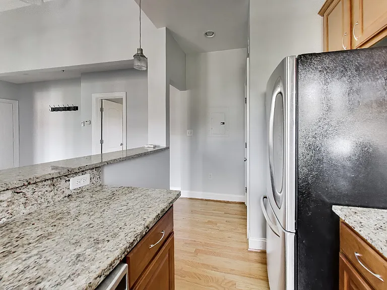 1929 1st St NW #204 — Photo 8