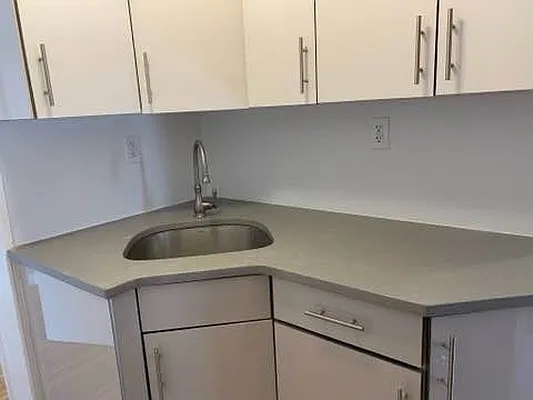 Rented by Premier One Realty LLC | media 7