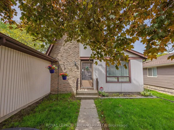 1697 Aldersbrook Rd, London, ON N6G 3B7