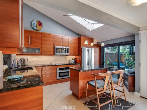 19652 Stern Ln, Huntington Beach, CA 92648