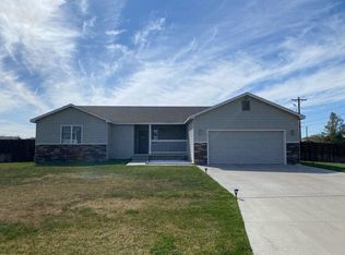 2915 Anna Ave, Dodge City, KS 67801
