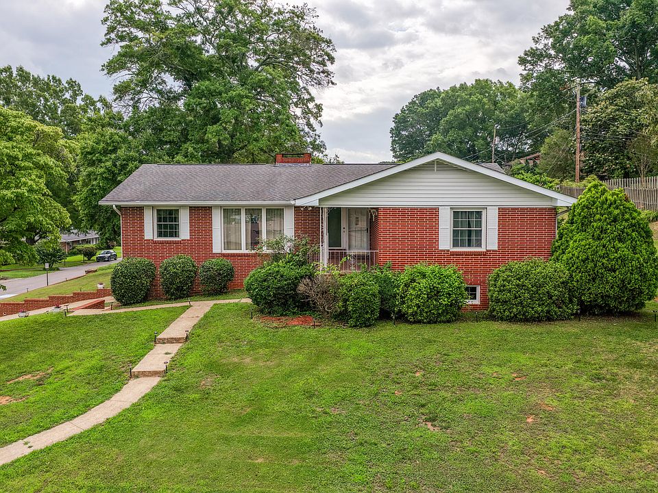 1st image of 618 Melville Ave