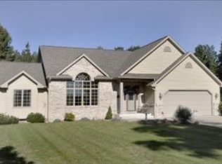 10581 N 16th St, Plainwell, MI 49080