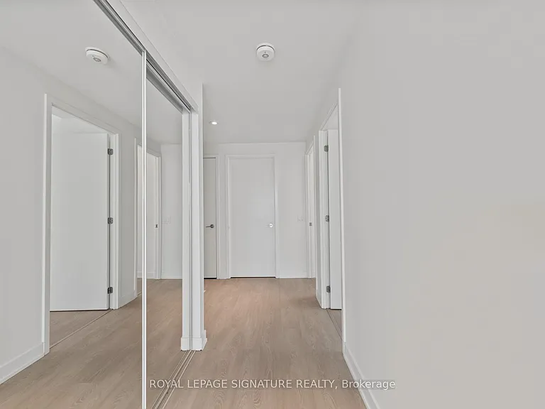 15 Queens Quay E #3305 — Photo 12