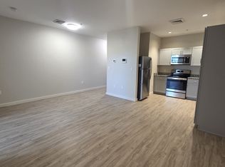127 Guild St #302, Norwood, MA 02062