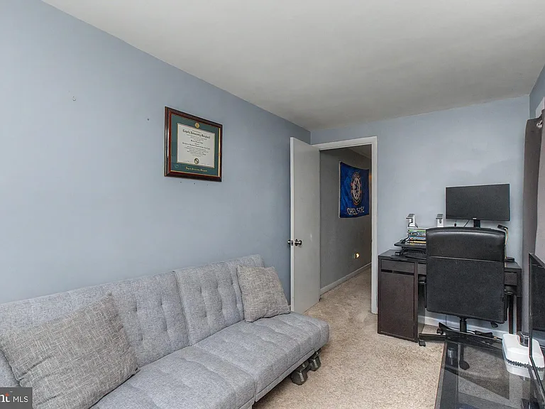 1303 Clarkson St — Photo 27