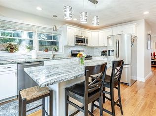 105 Green St #4, Marblehead, MA 01945