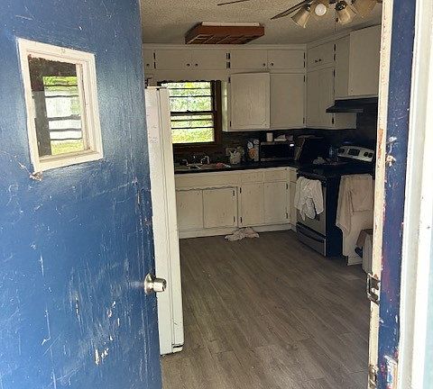 5th image of 5702 Renner Blvd