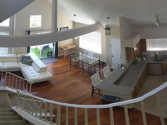 3rd image of 1400 El Camino Real APT 329