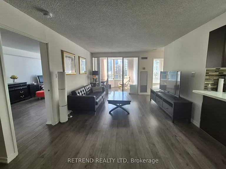 30 Greenfield Ave #1601 — Photo 7