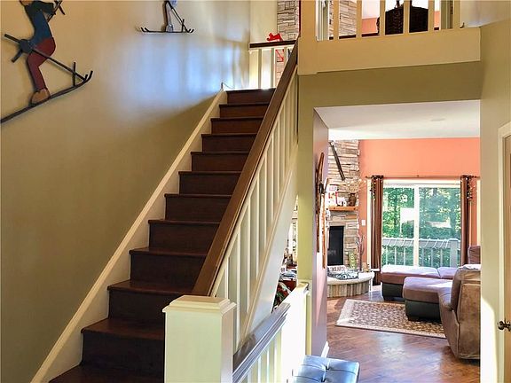 3rd image of 8272 Canterbury Dr