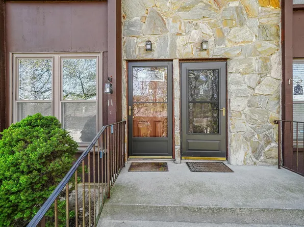 7 Spruce Court #7, Selden, NY 11784