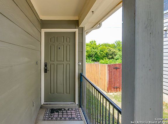 4th image of 11104 Denae Dr