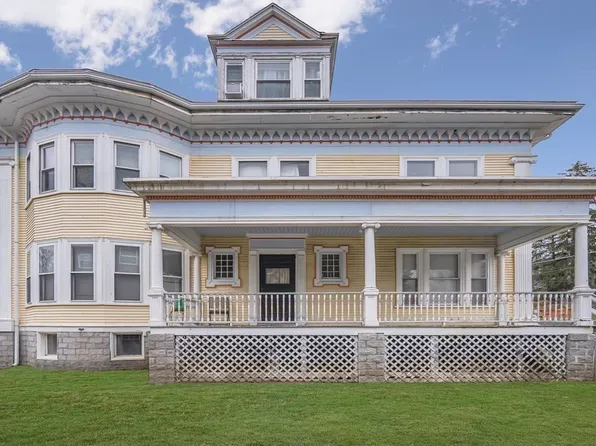 608 Franklin St, Melrose, MA 02176