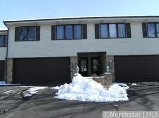 3923 Silver Lake Rd, Saint Anthony, MN 55421