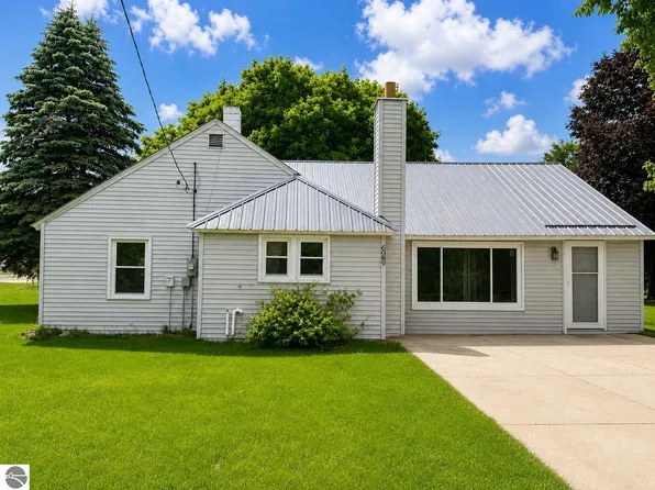 6965 S Second Choice St, Chase, MI 49623