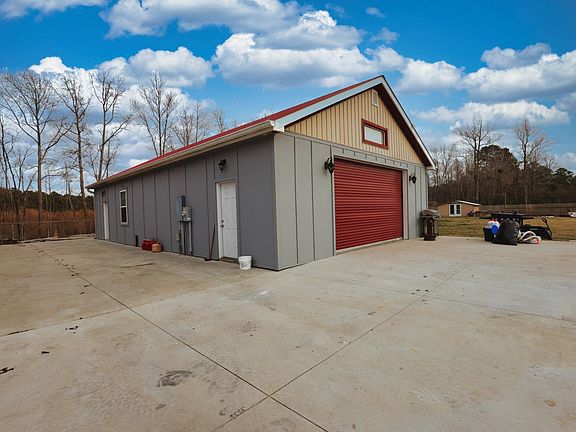 2nd image of 1170 Airport Rd.