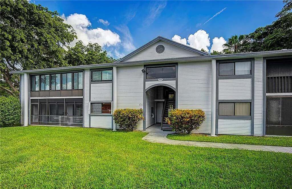 2 bed, 2.0 bath, 976 sqft, $3,000 — Photo 1