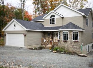 182 Lower Lakeview Dr, Hawley, PA 18428