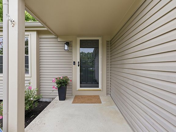 5th image of 1681 Hale Ct