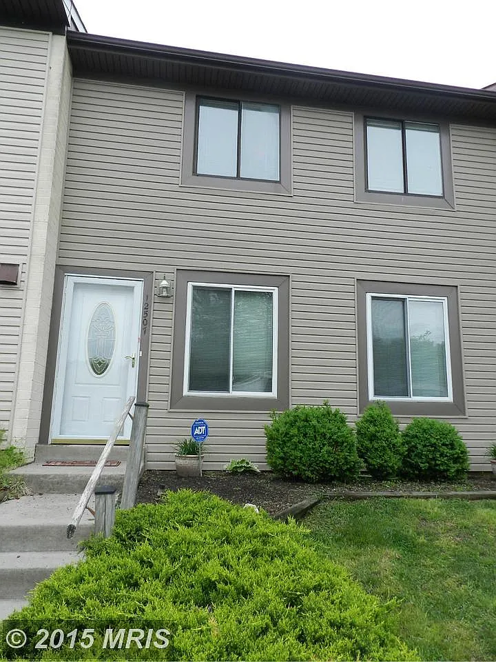 12507 Queensbury Ct photo 1