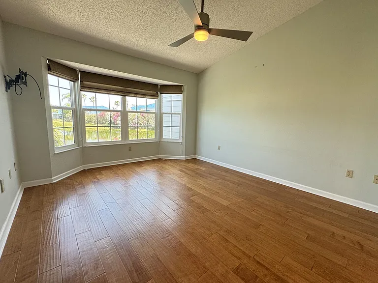 1005 Pelican Ct — Photo 13