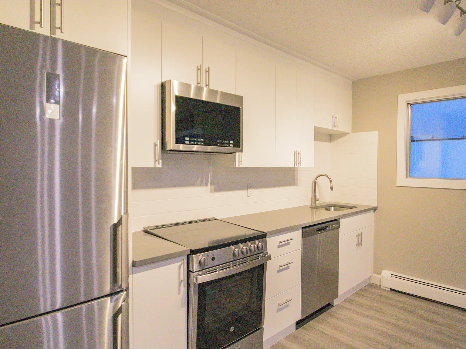 Macewan Place — Photo 2