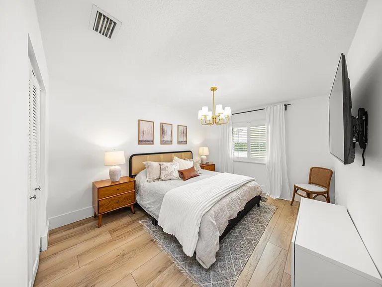 13471 Barberry Dr — Photo 13