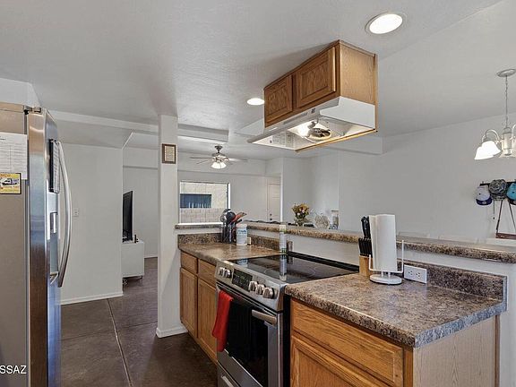 4th image of 834 E Limberlost Dr
