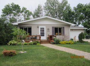 229 18th Ave NE, Jamestown, ND 58401