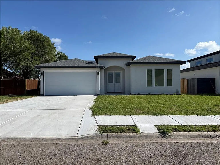 215 Constellation Dr — Photo 1