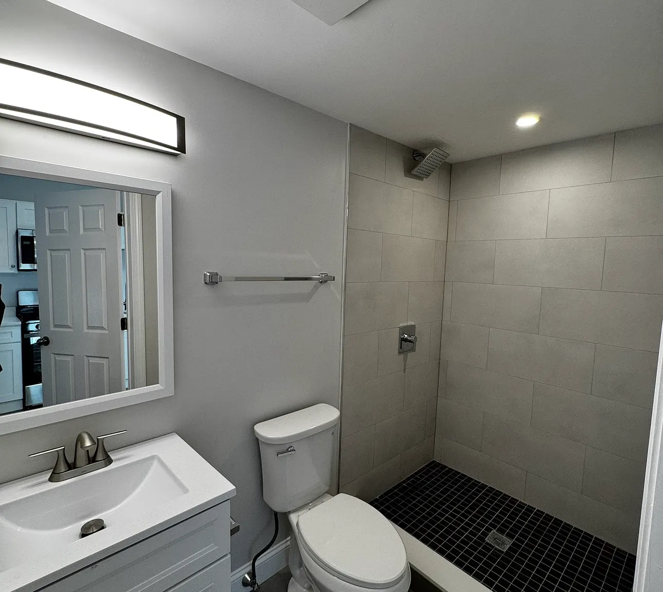 249 Maverick St — Photo 4