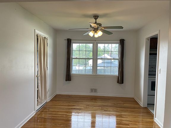 4th image of 16 Dixon Pl