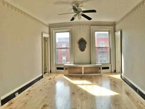 1464 5th Ave APT 3, Troy, NY 12180