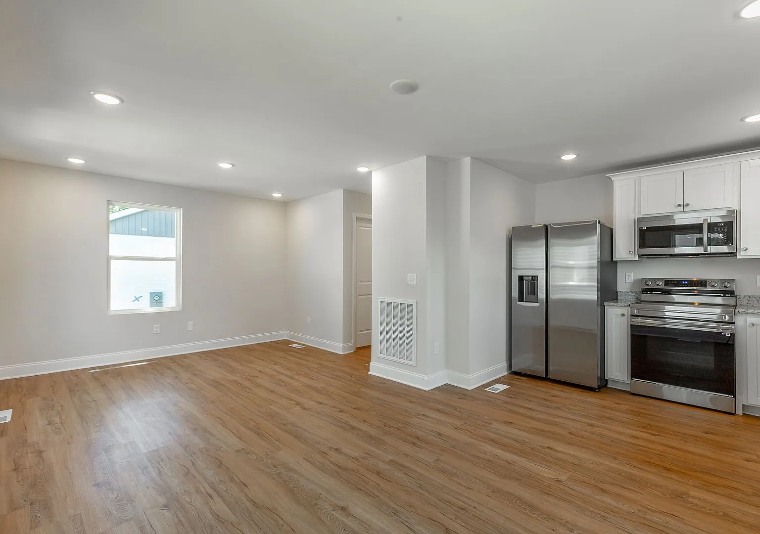 1634 S Lyerly Street — Photo 3