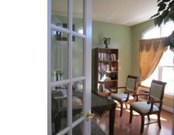 5th image of 117 Wellington Way