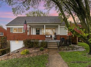 5525 Woodhaven Dr, Cincinnati, OH 45248