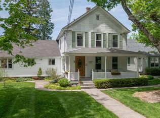 51 Pomeroy Meadow Rd, Southampton, MA 01073