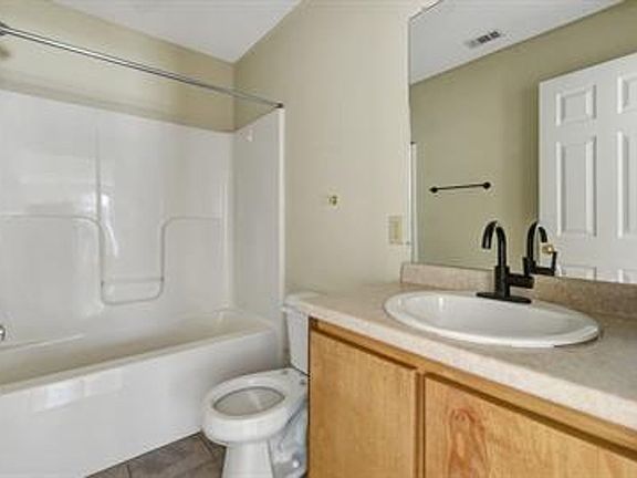 3rd image of 38 Webb Ct NE