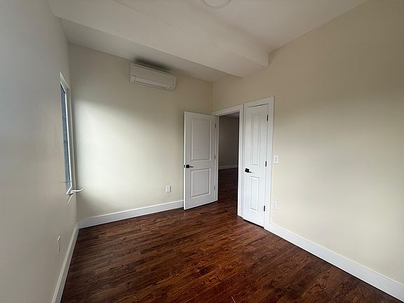 2nd image of 42 Van Nostrand Ave #4
