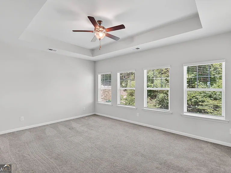 185 Madison Bnd — Photo 8