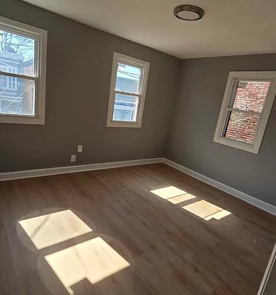 1213 Carl Miller Blvd — Photo 3