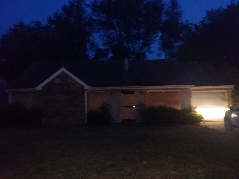 1st image of 3315 Burgess Dr