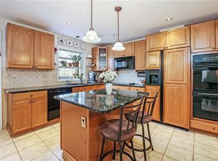 12 Richard Somers Rd, Granite Springs, NY 10527