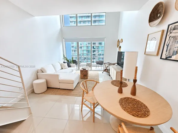 60 SW 13th St APT 3414, Miami, FL 33130