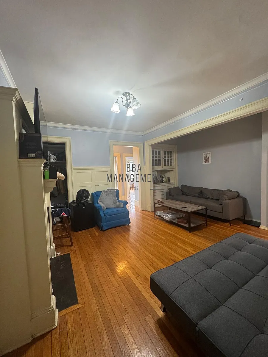 Building Photo - 448 Park Dr #13