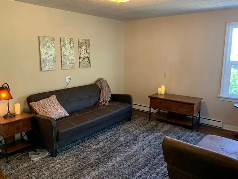 540 SE McKenzie St #B — Photo 4