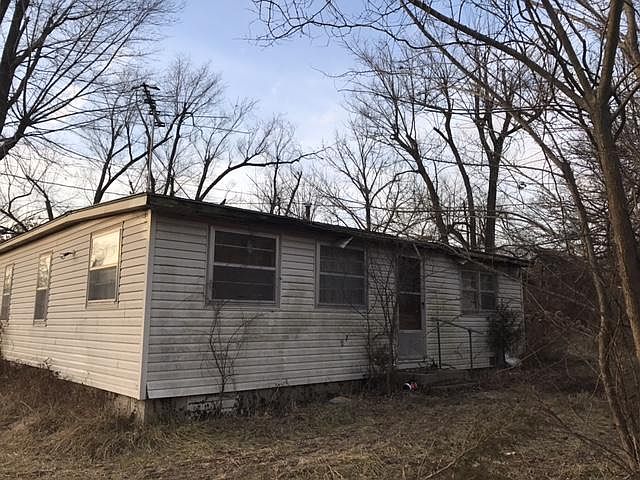 2nd image of 4856 N Farm Road 145